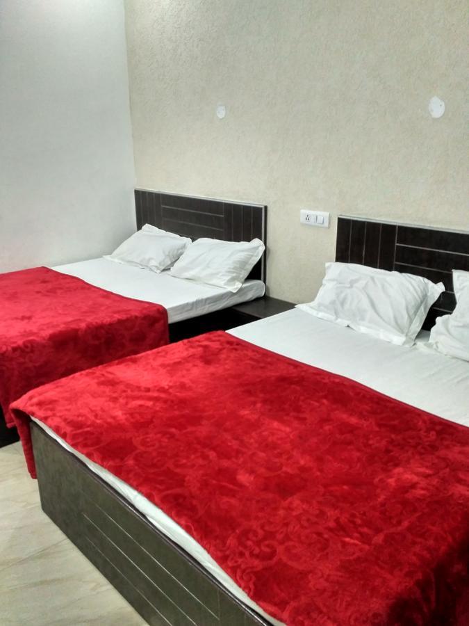 Sharma'S Bnb Hotel Amritsar Ngoại thất bức ảnh