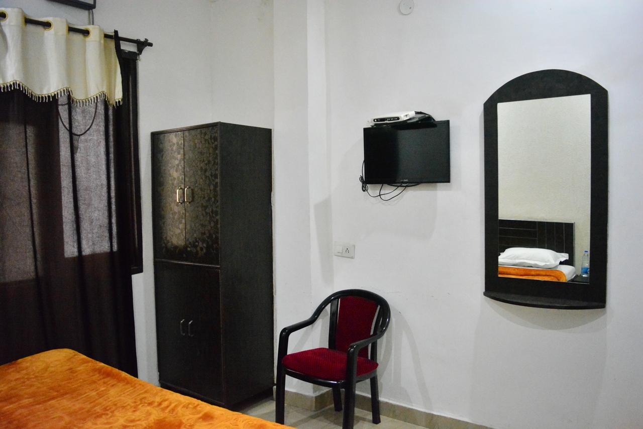 Sharma'S Bnb Hotel Amritsar Ngoại thất bức ảnh