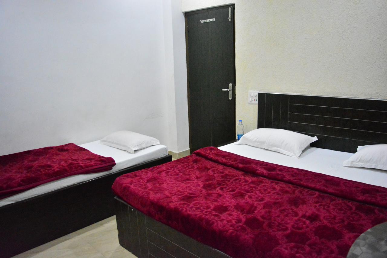 Sharma'S Bnb Hotel Amritsar Ngoại thất bức ảnh