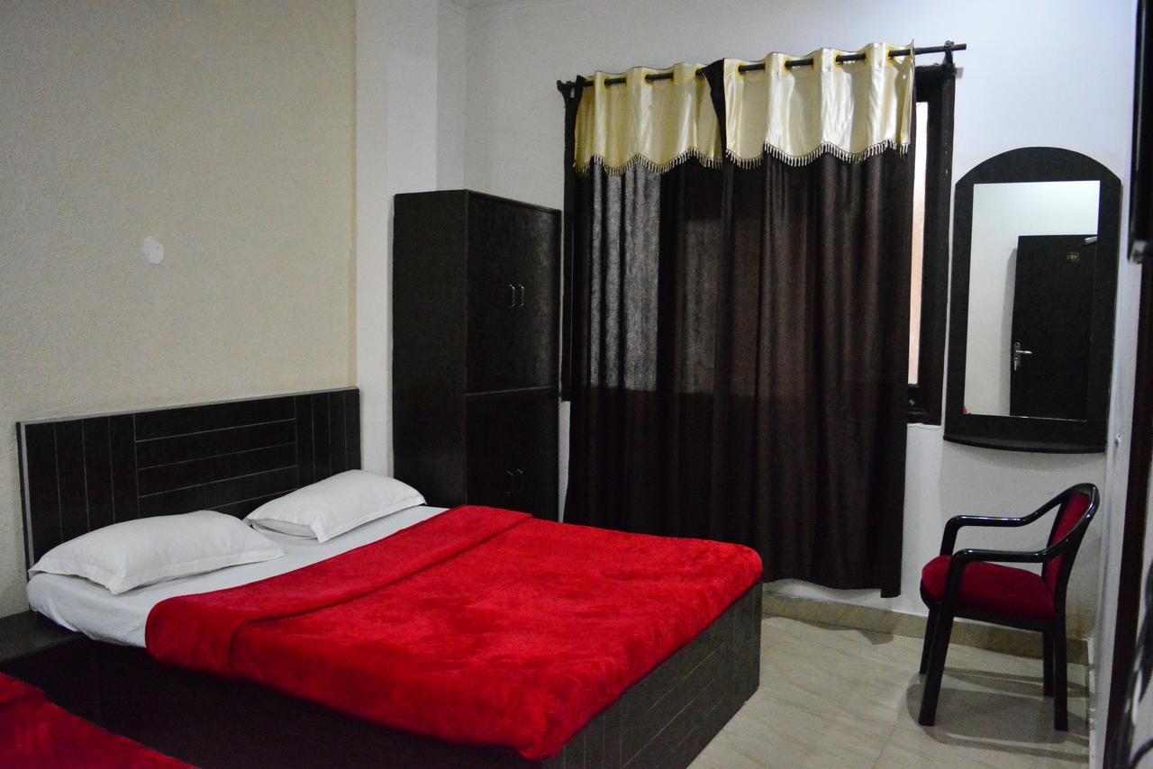 Sharma'S Bnb Hotel Amritsar Ngoại thất bức ảnh