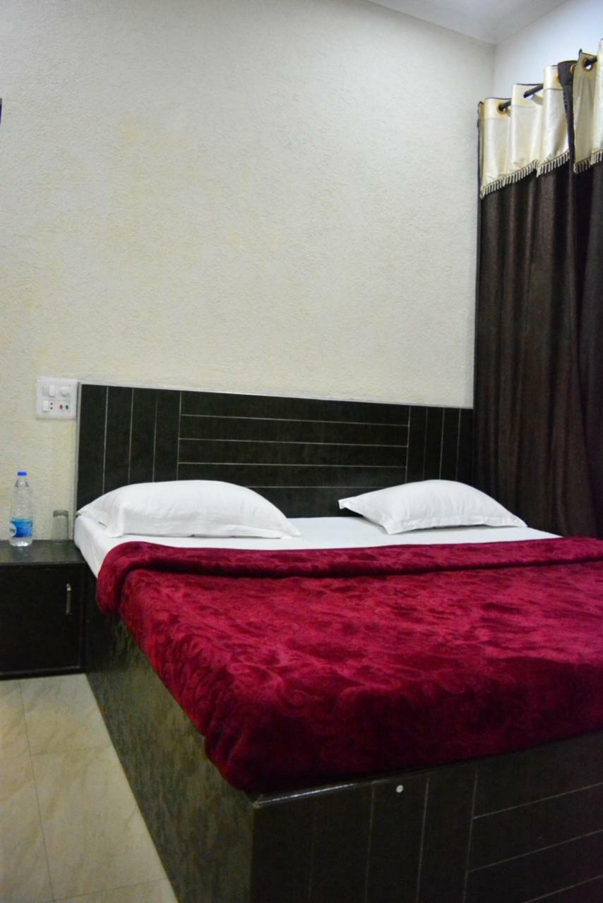 Sharma'S Bnb Hotel Amritsar Ngoại thất bức ảnh